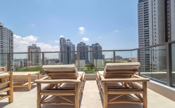 Luxury penthouse duplex in Bat Yam Balcony with sea view Lift parking