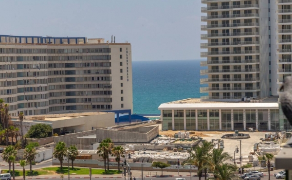 Luxury penthouse duplex in Bat Yam Balcony with sea view Lift parking