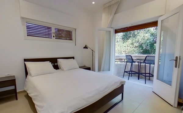 Frishman area 3 rooms 65 sqm Balcony Lift Apartment for sale in Tel Aviv