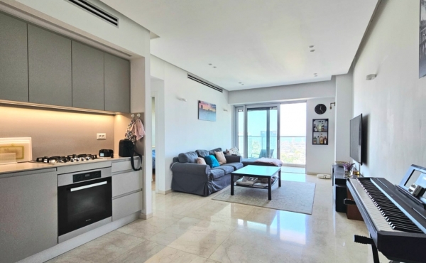 Midtown Tower 3 rooms 68 sqm Balcony 12 sqm Lift Parking Apartment for sale in Tel Aviv