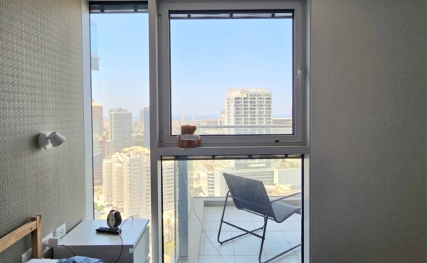 Midtown Tower 3 rooms 68 sqm Balcony 12 sqm Lift Parking Apartment for sale in Tel Aviv
