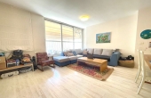 Pinkas area 4 rooms 95m2 Lift Parking Apartment for sale in Tel Aviv