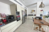 Pinkas area 4 rooms 95m2 Lift Parking Apartment for sale in Tel Aviv