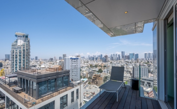 Hayarkon area 3 rooms 96m2 Balcony 20m2 Sea view Parking Apartment for sale in Tel Aviv