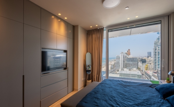 Hayarkon area 3 rooms 96m2 Balcony 20m2 Sea view Parking Apartment for sale in Tel Aviv