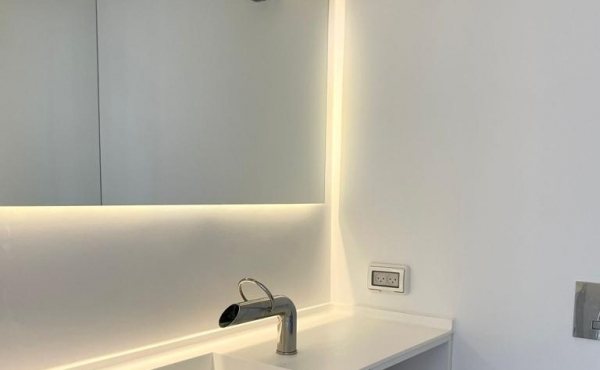 Sheinkin Penthouse Duplex 4 rooms 155m2 Balconies 114m2 Pool Lift Parking Apartment for rent  in Tel Aviv