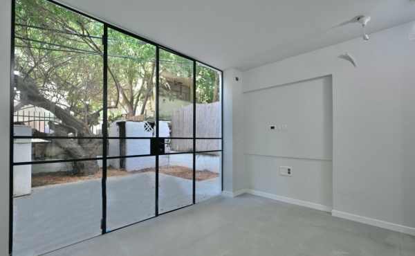 Bograshov area 2 rooms 50m2 renovated Apartment for sale in Tel Aviv