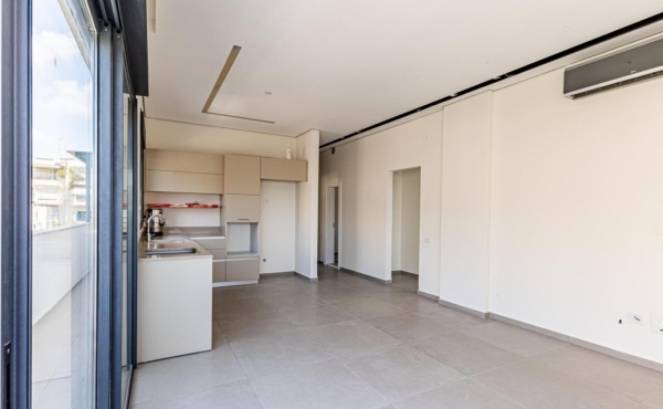 Rothschild area 4 rooms 84m2 Terrace 10m2 High ceillings Lift Apartment for sale in Tel Aviv