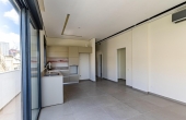 Rothschild area 4 rooms 84m2 Terrace 10m2 High ceillings Lift Apartment for sale in Tel Aviv