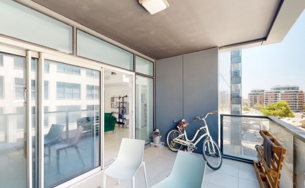 Florentine area 4 rooms 109m2 Terrace 14m2 Lifts Parking Apartment for sale in Tel Aviv