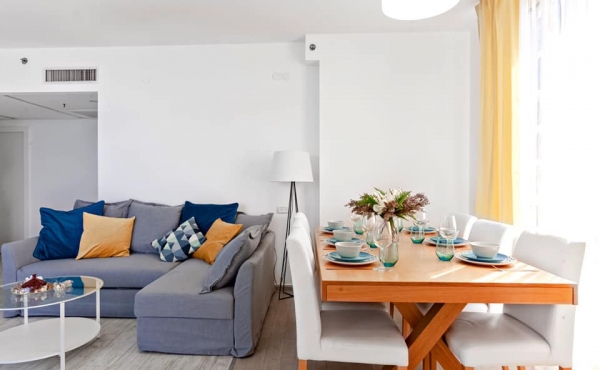 Trumpeldor Mini penthouse 3 rooms 85m2 Terrace 10m2 Sea view Parking Doorman Apartment for sale in Tel Aviv