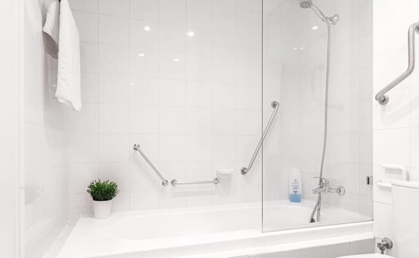 Trumpeldor Mini penthouse 3 rooms 85m2 Terrace 10m2 Sea view Parking Doorman Apartment for sale in Tel Aviv