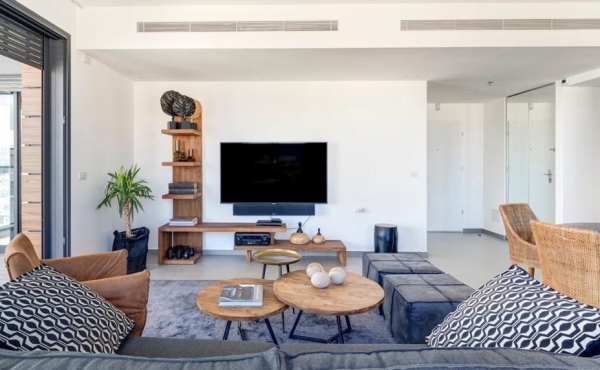 Tschernihovsky 4 rooms Bezalel project, excellent apartment for rent in Tel Aviv