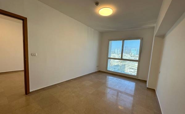Opera Tower 2 rooms 51sqm Lifts Parking Apartment for rent in Tel Aviv