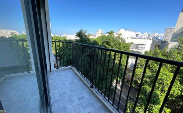 Dizengoff 3 rooms 70m2 Terrace Safe room Lifts Apartment for rent in Tel Aviv