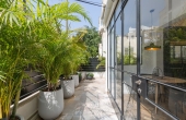 Ben Gurion area Garden apartment 2 rooms 60m2 Garen 40m2 Apart for sale in Tel Aviv