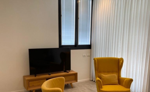 Frishman / Gordon 3 rooms 65sqm Terrace 12sqm Safe room Lift Apartment for rent in Tel Aviv