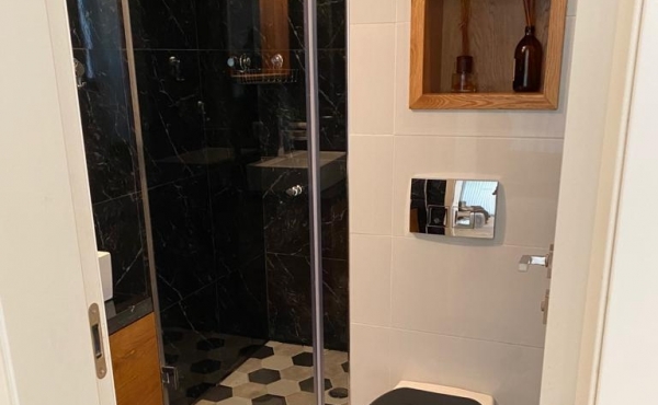 Frishman / Gordon 3 rooms 65sqm Terrace 12sqm Safe room Lift Apartment for rent in Tel Aviv