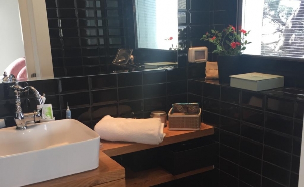 Frishman / Gordon 3 rooms 65 sqm Terrace 12 sqm Lift Parking Apartment for rent in Tel Aviv