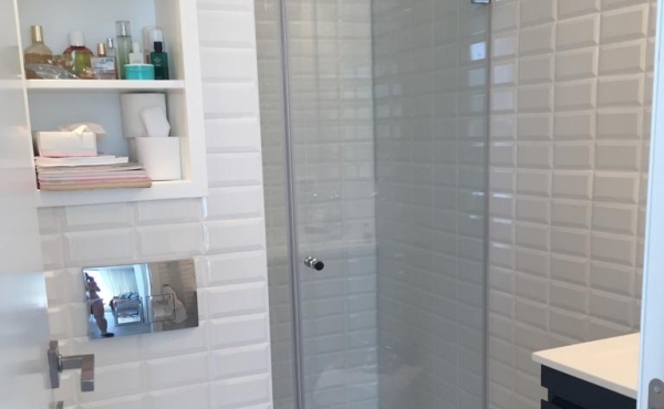 Frishman / Gordon 3 rooms 65 sqm Terrace 12 sqm Lift Parking Apartment for rent in Tel Aviv