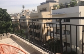 Frishman / Gordon 3 rooms 65 sqm Terrace 12 sqm Lift Parking Apartment for rent in Tel Aviv