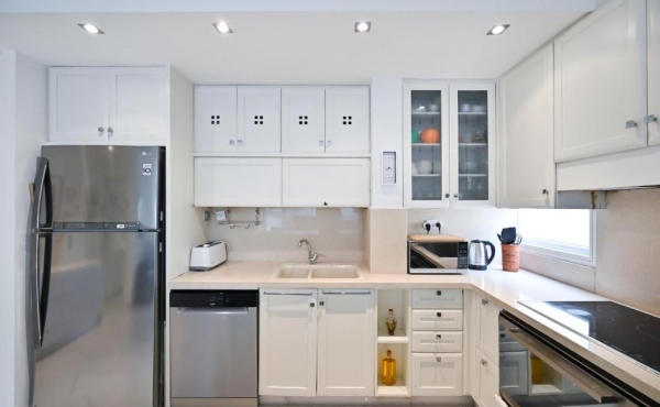 Dizengoff / Namal area 1 bedroom Lift Close to the beach Apartment for short term rental in Tel Aviv