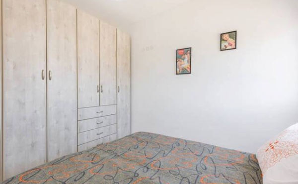 Sunny 2 room 48sqm Lift 