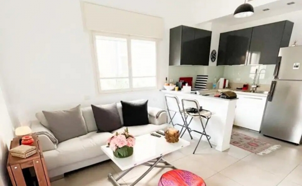 Bograshov area 3 rooms Balcony Close to the beach  