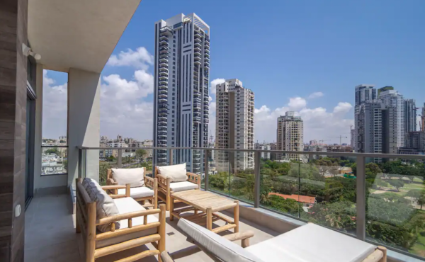 Luxury penthouse duplex in Bat Yam Balcony with sea view Lift parking