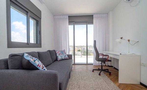 Luxury penthouse duplex in Bat Yam Balcony with sea view Lift parking