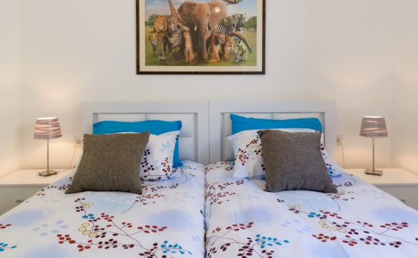 Sheinkin 3 bedrooms 100sqm Elevator Parking 