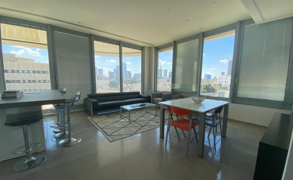 Frishman tower 3 rooms 82sqm Parking Apartment for sale in Tel Aviv