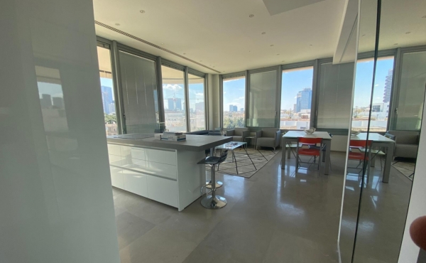 Frishman tower 3 rooms 82sqm Parking Apartment for sale in Tel Aviv