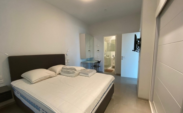 Frishman tower 3 rooms 82sqm Parking Apartment for sale in Tel Aviv