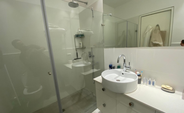 Frishman tower 3 rooms 82sqm Parking Apartment for sale in Tel Aviv