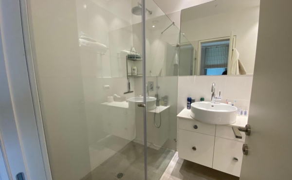 Frishman tower 3 rooms 82sqm Parking Apartment for sale in Tel Aviv