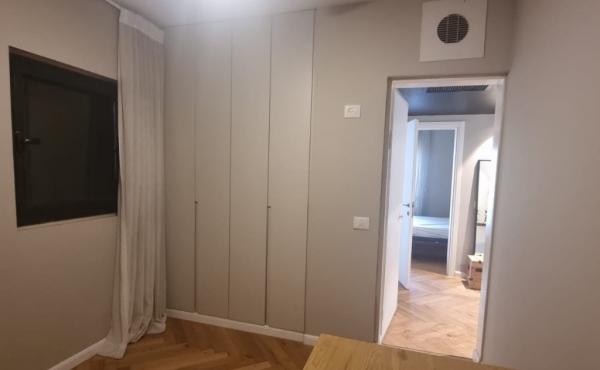 Old North 3 rooms 70sqm Balcony Lift Parking Renovated Furnished Apartment for sale in Tel Aviv