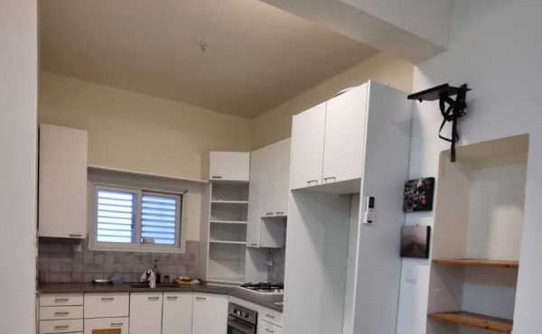Old North 3 rooms 70 sqm Closed balcony Apartment for rent in Tel Aviv