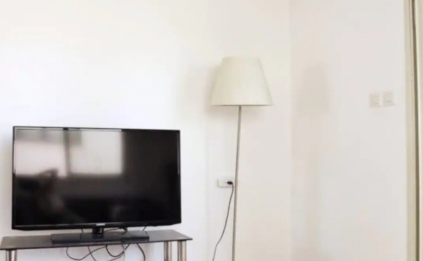 3 rooms Balcony Kehilat Eden village Lift Parking Apartment for rent in Tel Aviv