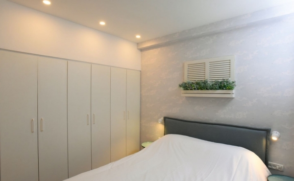 Old North TLV 3 room 87sqm designed Elevator Apartment for sale in Telaviv