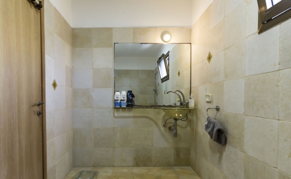 Dizengoff / Ben Gurion 4 rooms 125 sqm Lift Apartment for rent in Tel Aviv