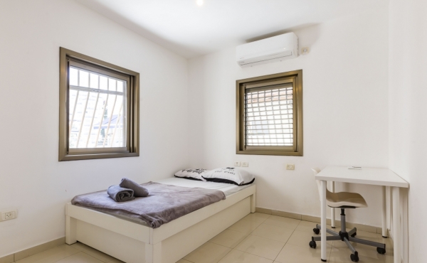Dizengoff / Ben Gurion 4 rooms 125 sqm Lift Apartment for rent in Tel Aviv