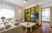 Spacious 3-Bedroom 100 sqm Penthouse in Kerem Hatemanim with Terrace Apartment for rent in Tel Aviv