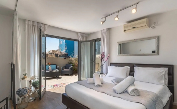 Bograshov area Amazing Penthouse Duplex of 80sqm with Terrace 30sqm Apartment for rent in Tel Aviv