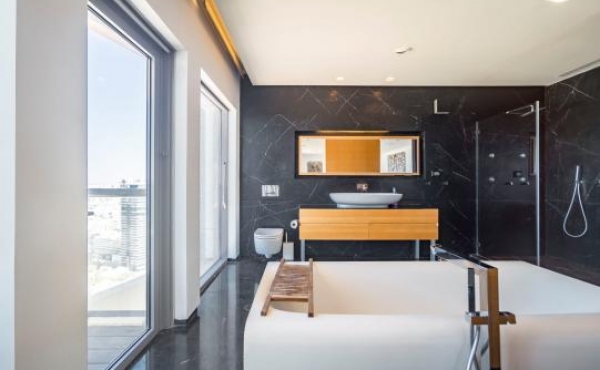 Luxury Penthouse, 3 bedrooms 320m2, Parking x3 Apartment for sale in Tel Aviv