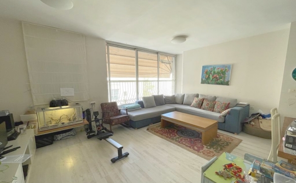 Pinkas area 4 rooms 95sqm Lift Parking Apartment for rent in Tel Aviv