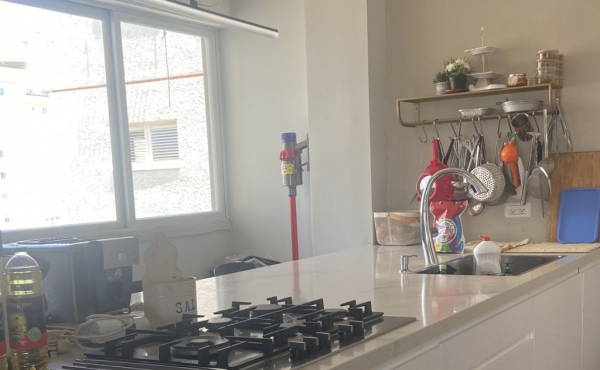 Ramat Aviv area 5 rooms 132sqm Balcony 12sqm Lift Parking Apartment for sale in Tel Aviv