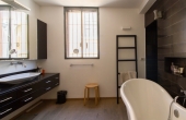 Villa in Neve Tsedek 170m2 Renovated + Outdoor Terrace 40m2 For sale in Tel Aviv