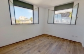Nahalat Benyamin 2 rooms 50m2 Quiet Bright Lift Apartment for sale in Tel Aviv
