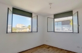 Nahalat Benyamin 2 rooms 50m2 Quiet Bright Lift Apartment for sale in Tel Aviv
